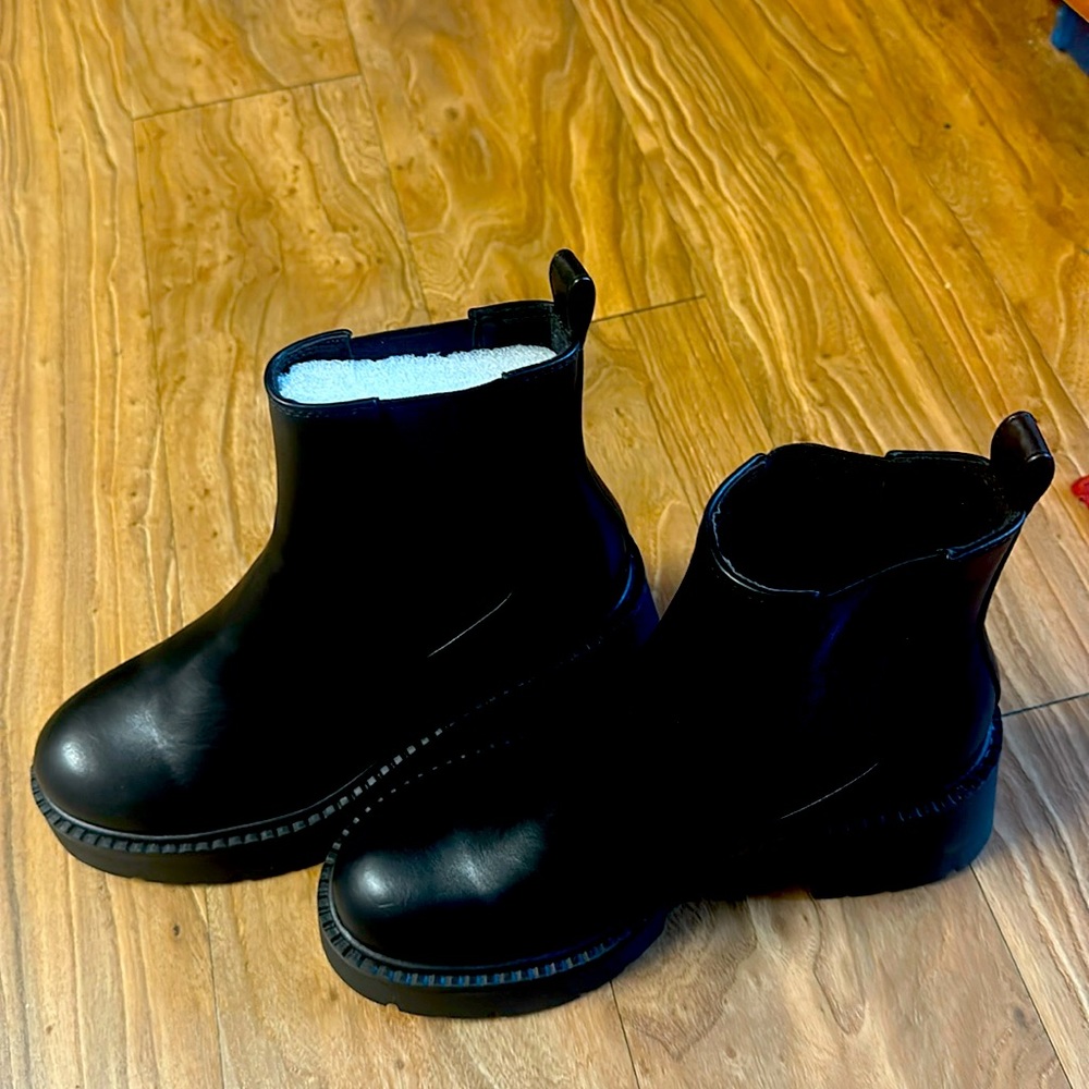 Steve Madden Platform boots